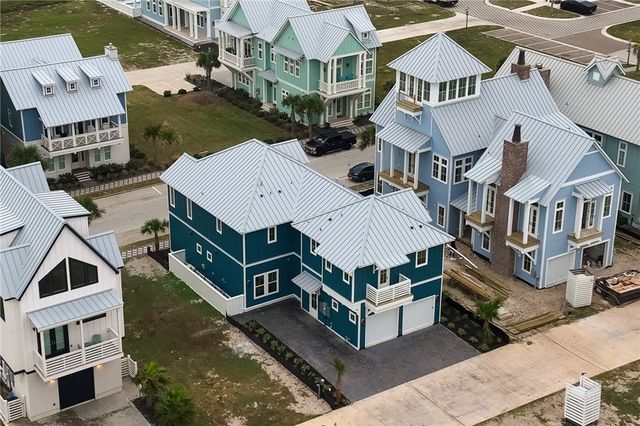 513 Sunrise Ave, Port Aransas, TX 78373