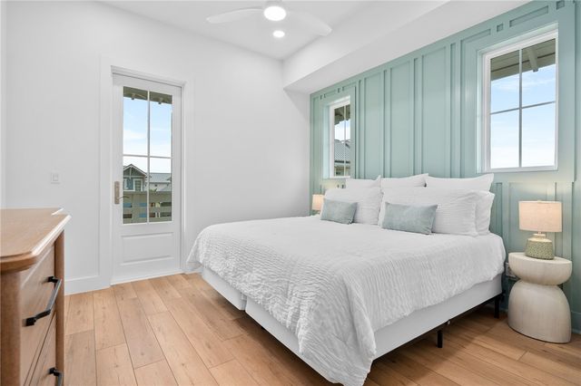 513 Sunrise Ave, Port Aransas, TX 78373