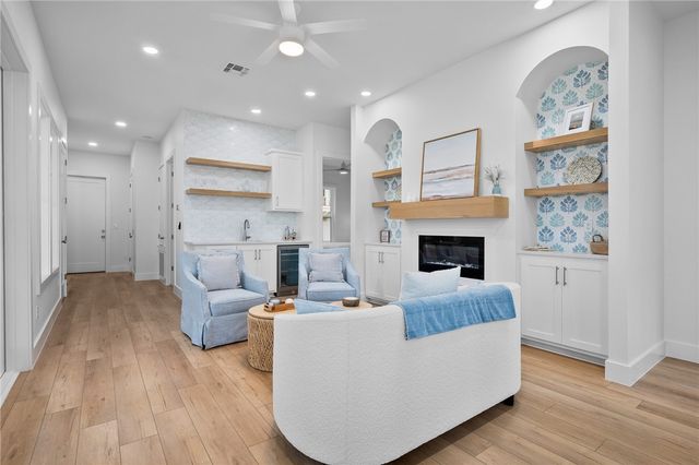 513 Sunrise Ave, Port Aransas, TX 78373