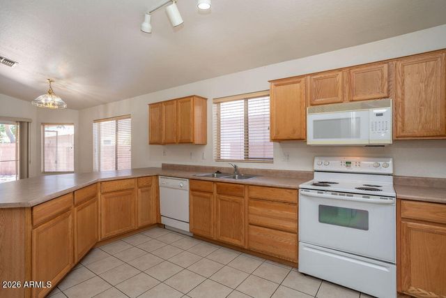 6762 W DEL MAR Lane, Peoria, AZ 85381