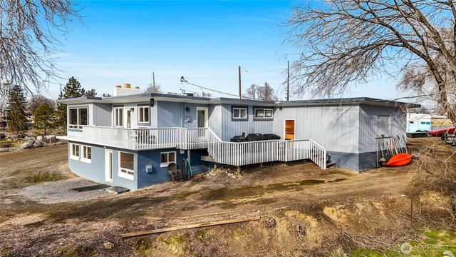 8061 NE Valley Road, Moses Lake, WA 98837
