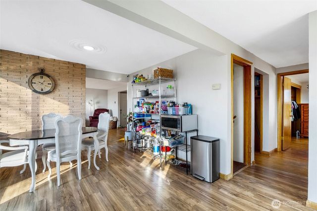 8061 NE Valley Road, Moses Lake, WA 98837