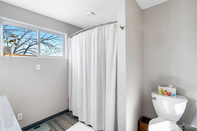 8061 NE Valley Road, Moses Lake, WA 98837