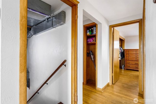 8061 NE Valley Road, Moses Lake, WA 98837