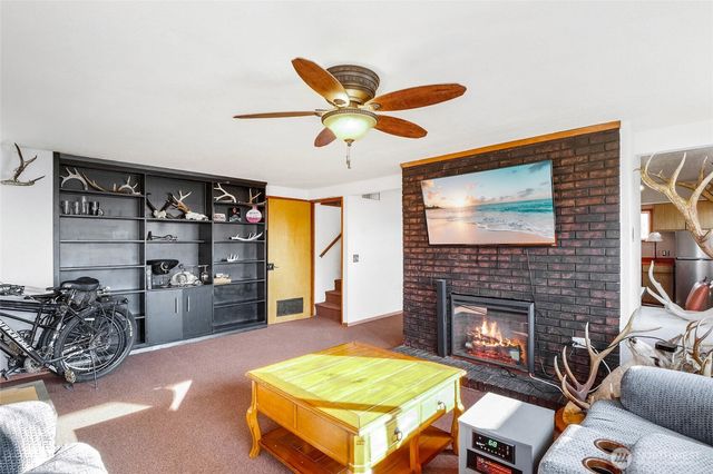 8061 NE Valley Road, Moses Lake, WA 98837