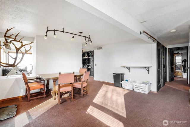 8061 NE Valley Road, Moses Lake, WA 98837