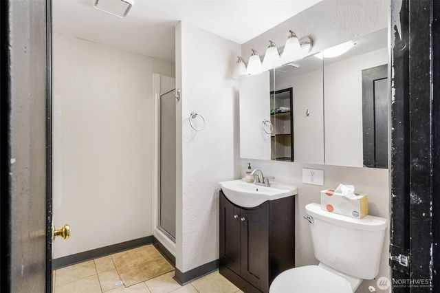 8061 NE Valley Road, Moses Lake, WA 98837