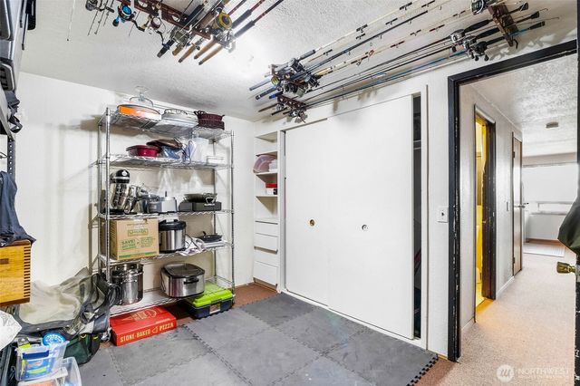 8061 NE Valley Road, Moses Lake, WA 98837