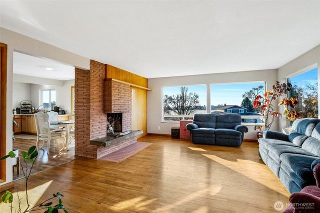 8061 NE Valley Road, Moses Lake, WA 98837