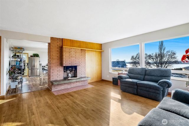 8061 NE Valley Road, Moses Lake, WA 98837