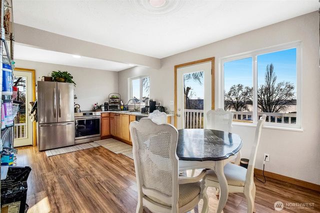 8061 NE Valley Road, Moses Lake, WA 98837