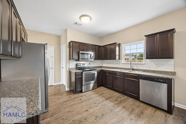 1597 Leaf Court, Hinesville, GA 31313