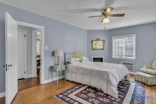 3765 Brookside Road, Ottawa Hills, OH 43606