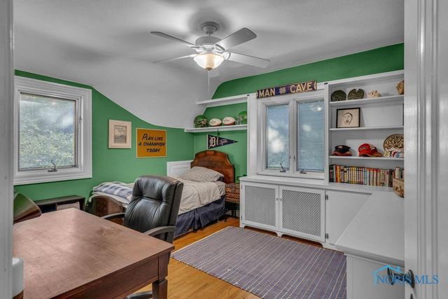 3765 Brookside Road, Ottawa Hills, OH 43606