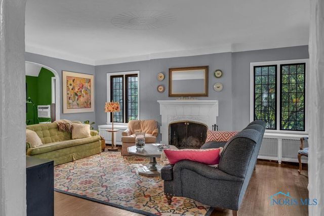 3765 Brookside Road, Ottawa Hills, OH 43606