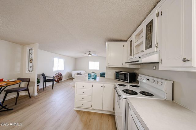 3901 E PINNACLE PEAK Road 36, Phoenix, AZ 85050