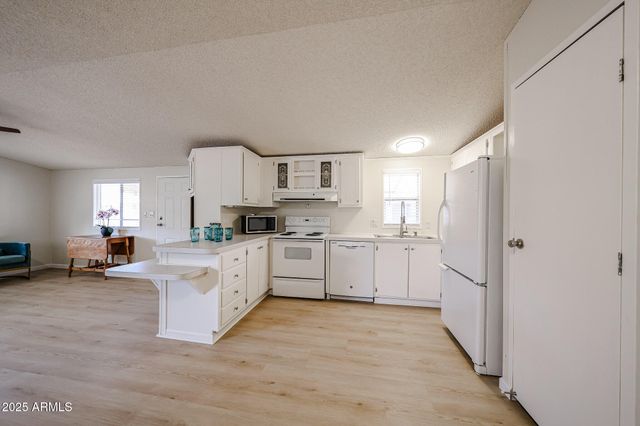 3901 E PINNACLE PEAK Road 36, Phoenix, AZ 85050