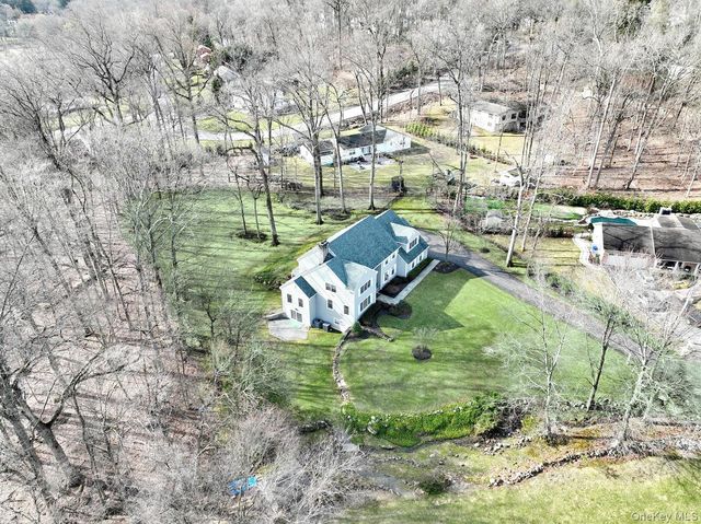 10 Dogwood Lane, West Nyack, NY 10994