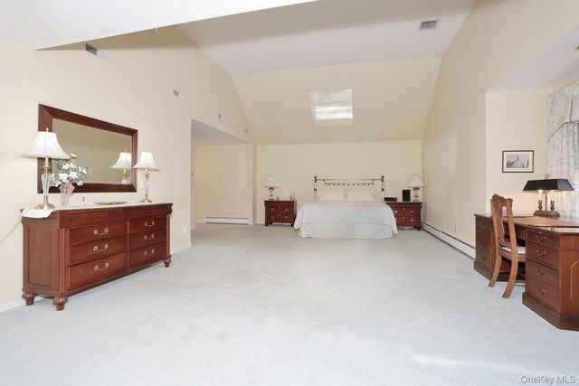 10 Dogwood Lane, West Nyack, NY 10994