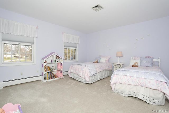 10 Dogwood Lane, West Nyack, NY 10994