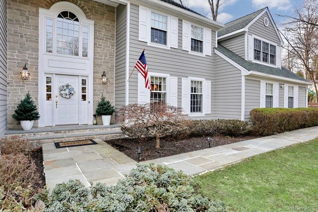 10 Dogwood Lane, West Nyack, NY 10994