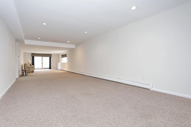 10 Dogwood Lane, West Nyack, NY 10994