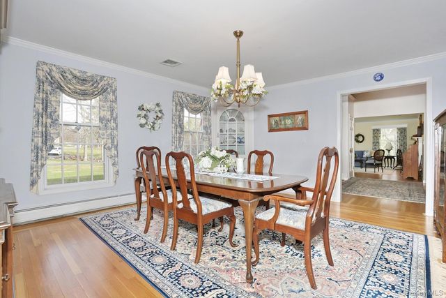 10 Dogwood Lane, West Nyack, NY 10994