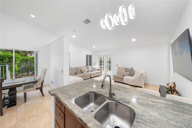 4361 Mahogany Ridge Dr, Weston, FL 33331