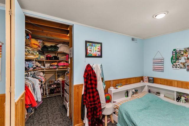 8513 Madison Avenue, Urbandale, IA 50322