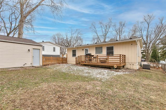 8513 Madison Avenue, Urbandale, IA 50322