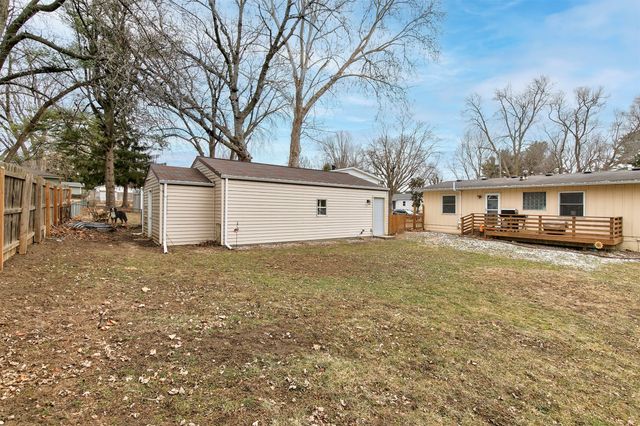 8513 Madison Avenue, Urbandale, IA 50322