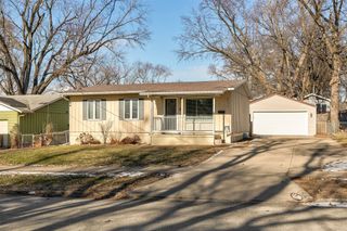 8513 Madison Avenue, Urbandale, IA 50322