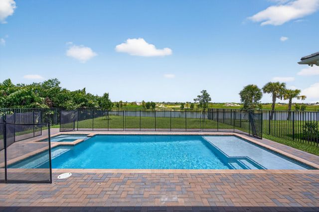 13211 Feathering Way, Palm Beach Gardens, FL 33412