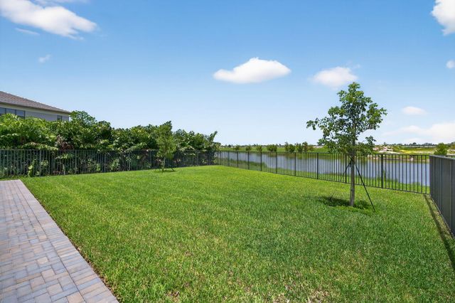 13211 Feathering Way, Palm Beach Gardens, FL 33412