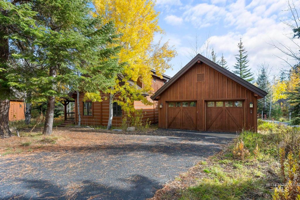 114 Twin Creeks, Donnelly, ID 83615 photo 3