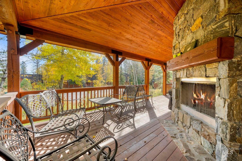 114 Twin Creeks, Donnelly, ID 83615 photo 4