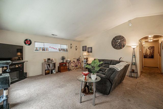 636 Pennsylvania Avenue, Medford, OR 97501