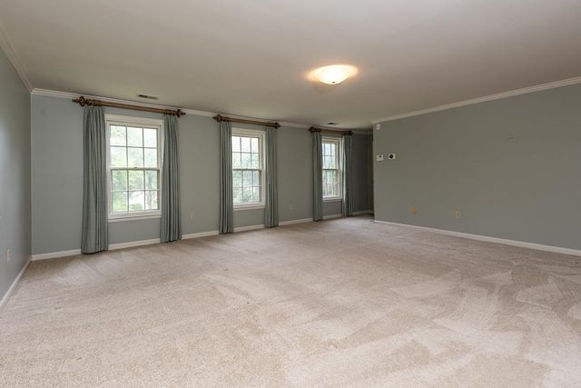 2762 HUNTERS FOREST DR, Germantown, TN 38138