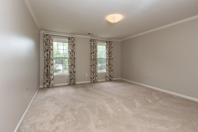 2762 HUNTERS FOREST DR, Germantown, TN 38138