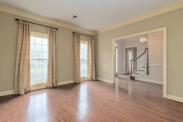 2762 HUNTERS FOREST DR, Germantown, TN 38138