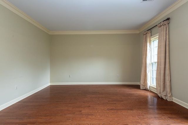 2762 HUNTERS FOREST DR, Germantown, TN 38138