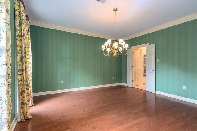 2762 HUNTERS FOREST DR, Germantown, TN 38138