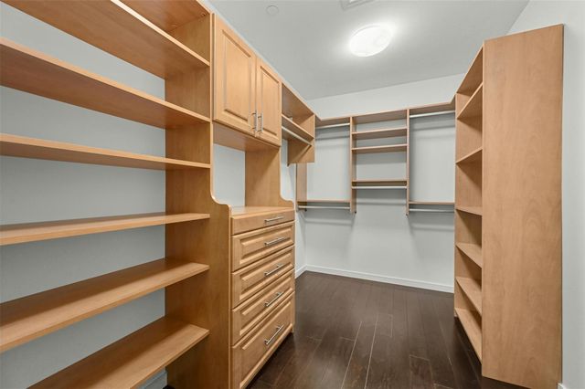 200 Congress Ave 24B, Austin, TX 78701