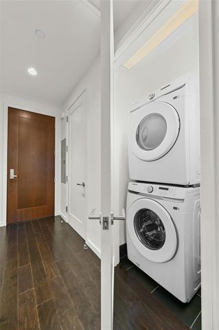 200 Congress Ave 24B, Austin, TX 78701