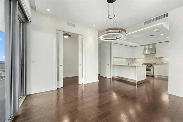 200 Congress Ave 24B, Austin, TX 78701