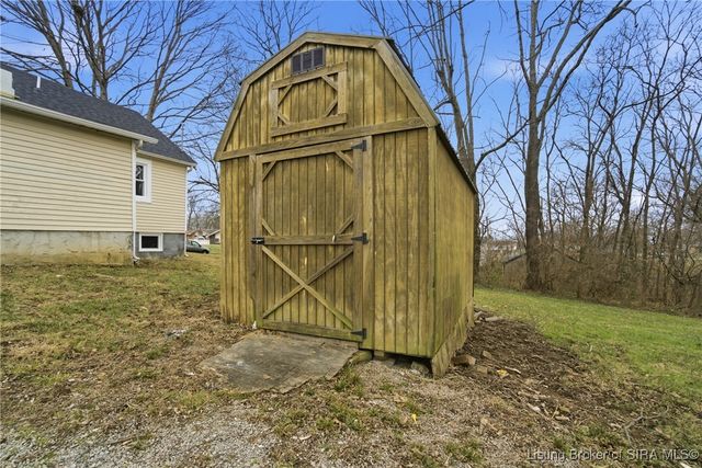 285 Main Street, Charlestown, IN 47111