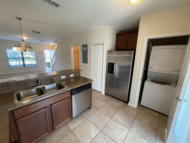 5221 WINDSOR LAKE CIRCLE, Sanford, FL 32773