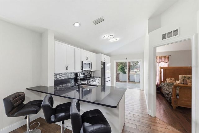 302 SUMMER SAILS DRIVE, Valrico, FL 33594