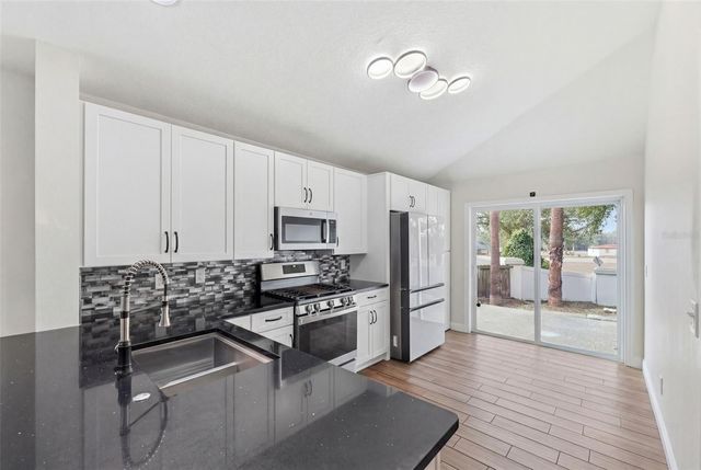 302 SUMMER SAILS DRIVE, Valrico, FL 33594