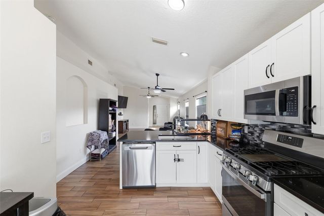 302 SUMMER SAILS DRIVE, Valrico, FL 33594